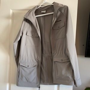 *SOLD* Columbia light jacket